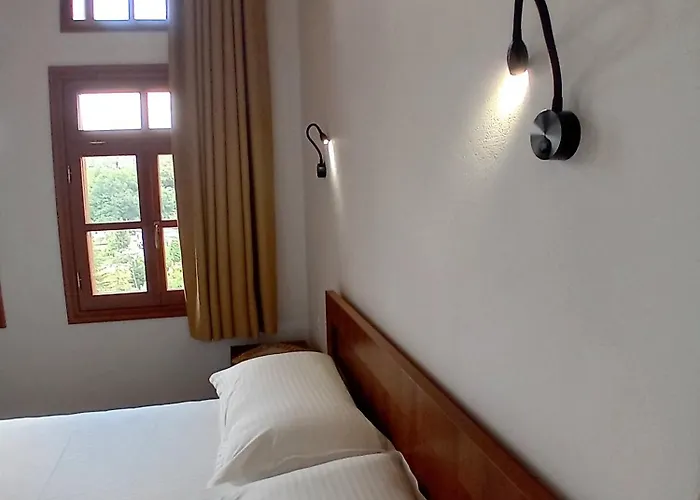 House Cela Hotel