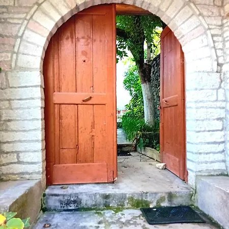 호텔 House Cela 3*