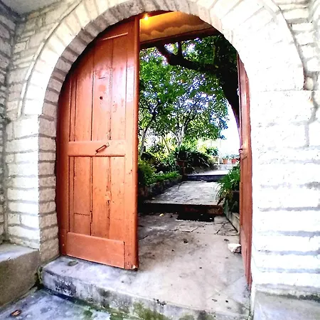 House Cela Hotel Gjirokastra