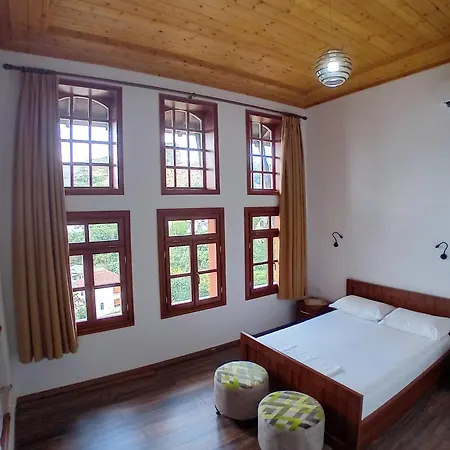 House Cela Hotel Gjirokastra