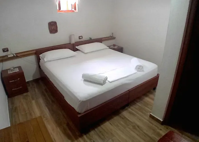 House Cela 3* Gjirokastër