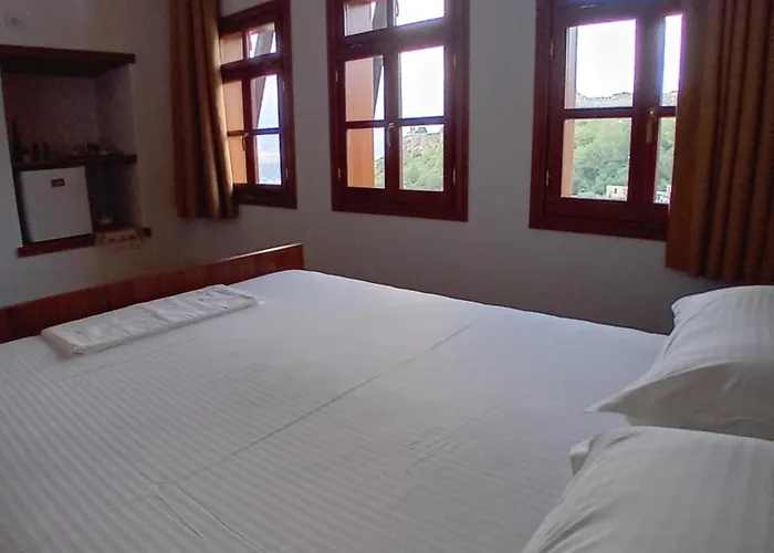 House Cela 3* Gjirokastër