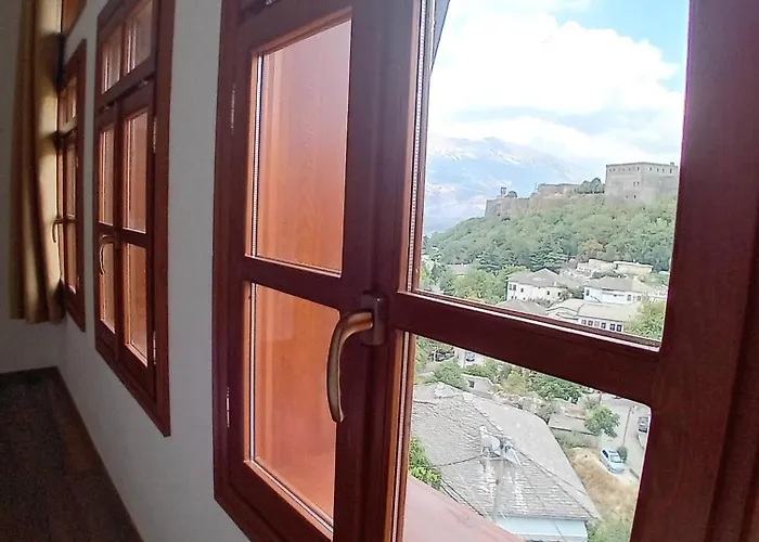 House Cela 3* Gjirokastër